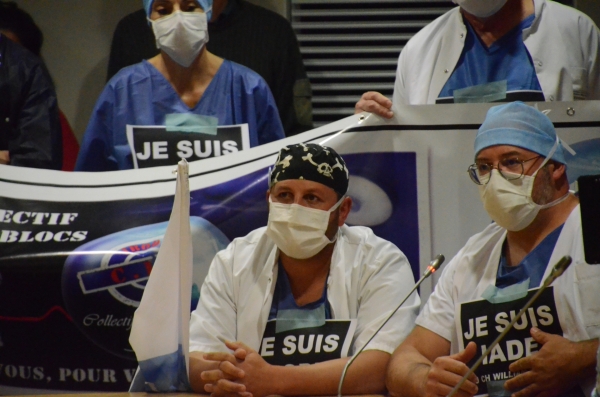 HOPITAL DE CHALON - "Nous, on est soignants... on fait notre boulot ! Et vous ARS, organisateur des soins.. vous faites le vôtre ?"