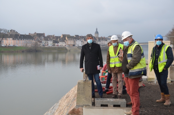 Nouvelle étape pour les travaux d'appontements quai Sainte-Marie à Chalon sur Saône 
