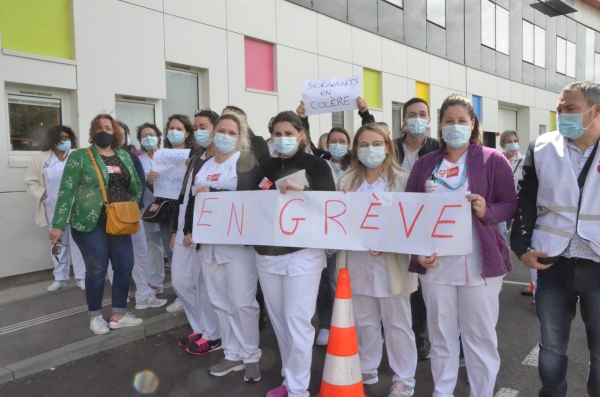 Débrayage massif du personnel soignant au centre de soins de suite de la Croix Rouge à Chalon 