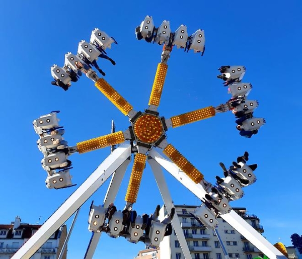 FETE FORAINE A CHALON - Gilles Platret s'est entretenu avec des forains ce mercredi 