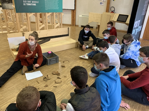 L’exposition « Portrait de territoire – Le pays du Beuvray » présentée au Lycée de la nature et de la forêt  à Etang-sur-Arroux jusqu’au 15 avril