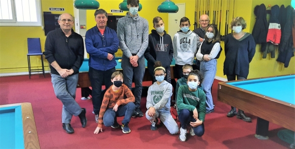 Le service jeunesse de Saint-Rémy à la découverte du billard