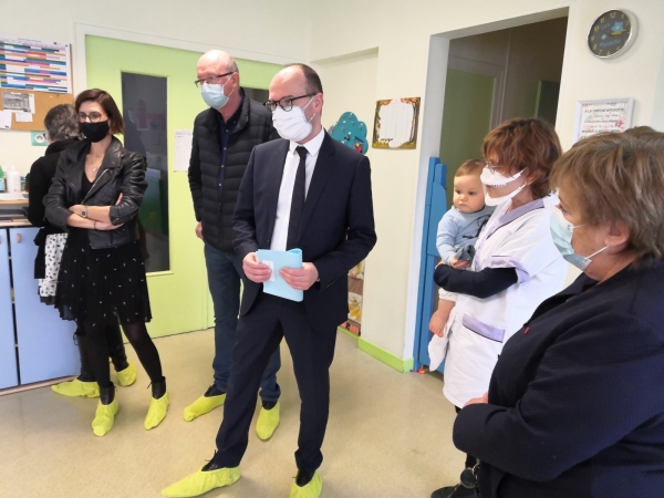 La CAF de Saône et Loire finance des masques transparents pour les crèches et les Maisons d’assistants maternels