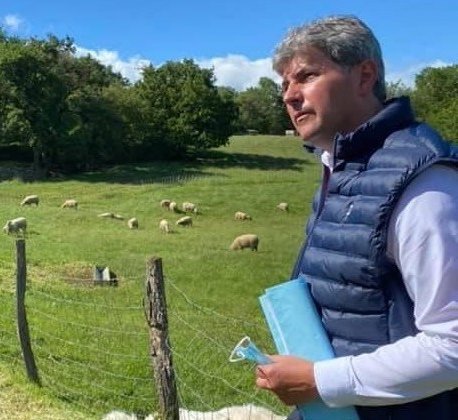 Gilles Platret réagit à l'abattage du loup dans la Région de Cluny