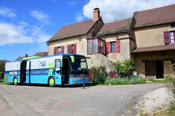 Le Vacci'Bus continue son périple au coeur de la Saône et Loire 