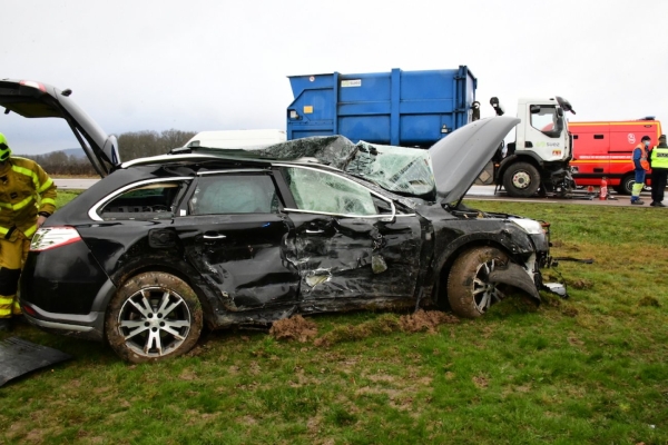 Deux blessés dans un violent choc routier ce jeudi matin 