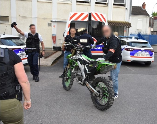 Trois interpellations, deux motos saisies pour les policiers de Chalon sur Saône