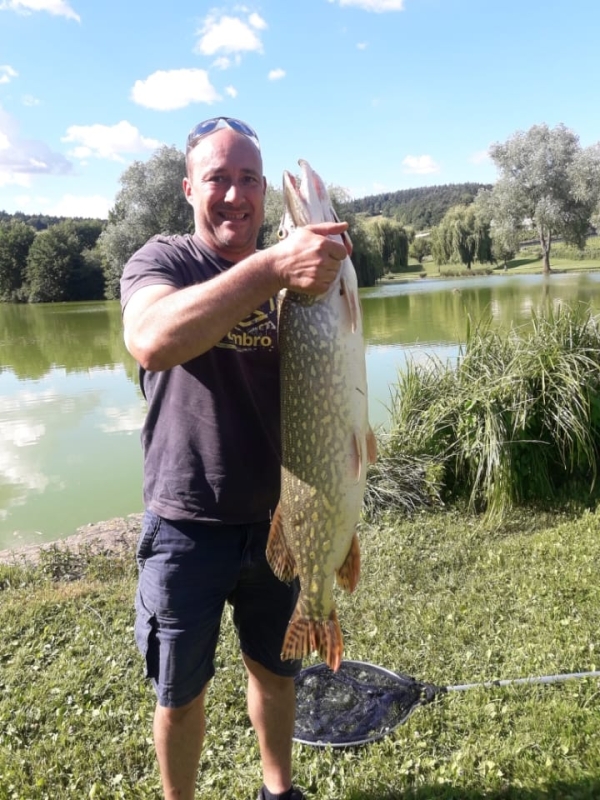 Sacrée bête sortie de l'étang de Mercurey ce samedi matin 