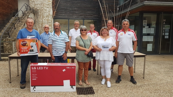 Remise de prix pour  l'ASPTT Cyclisme de Chalon