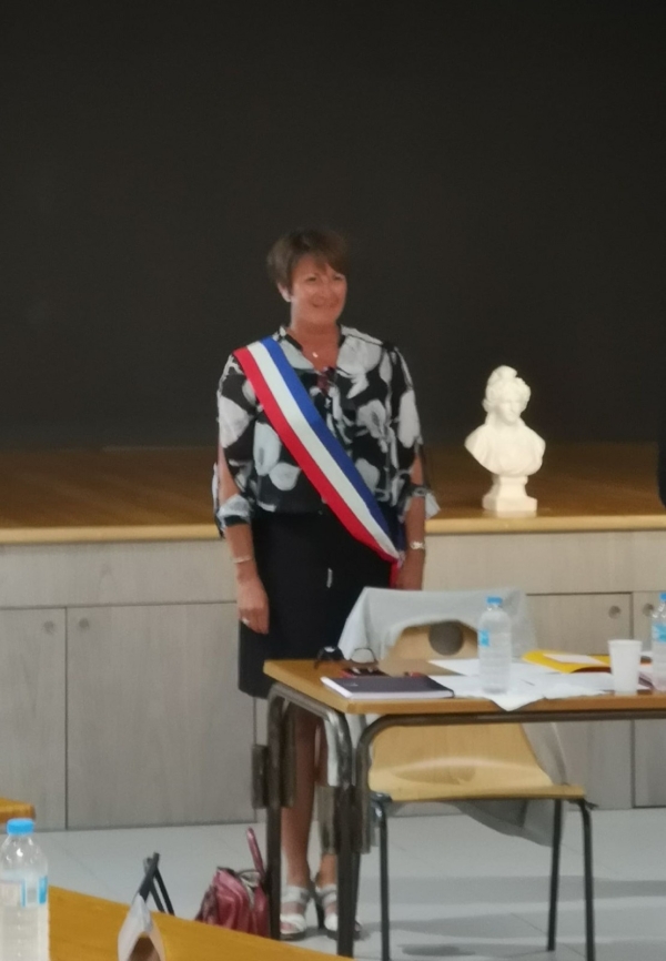 MUNICIPALES - Joëlle Schwob installée à la tête de Châtenoy en Bresse 