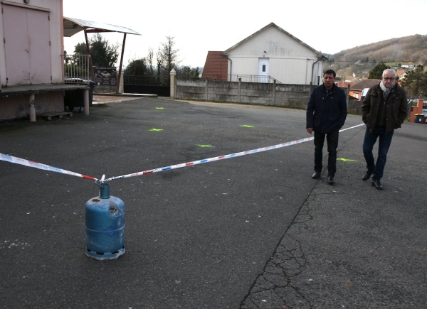 Trois  interpellations dans l'enquête sur les coups de feu tirés contre un jeune à Montcenis