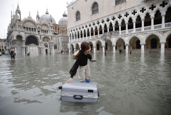 EN IMAGES - Venise sous les eaux ! 