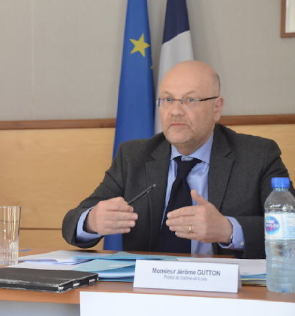 Jérôme Gutton, préfet de Saône-et-Loire, tient à condamner publiquement la décision du groupe finlandais KONECRANES