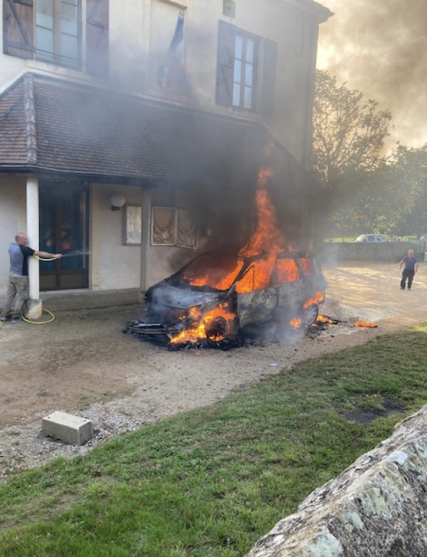 Coup de chaud à la mairie de Chatel-Moron