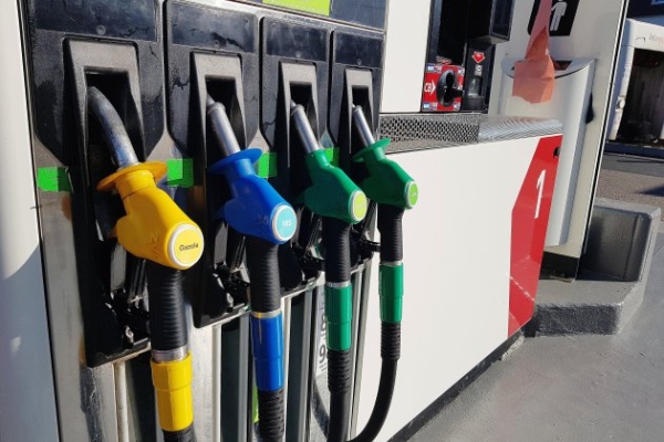 Le coronavirus a raison des prix des carburants en France