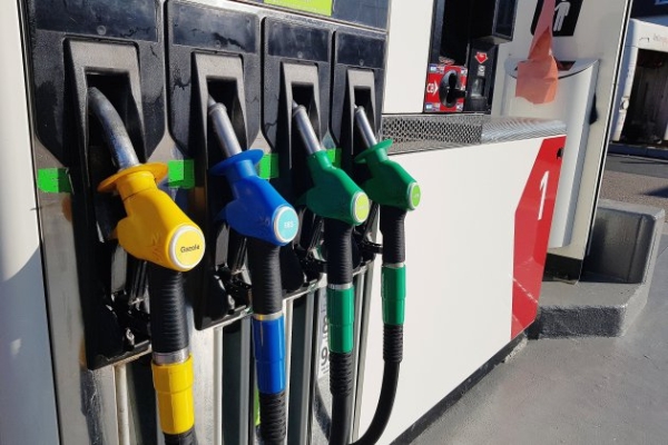 Le coronavirus a raison des prix des carburants en France 