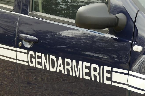 SENNECEY-LE-GRAND -  il perd ses nerfs avec les gendarmes