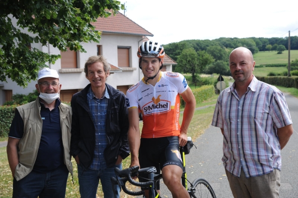 L'Union Vélocipédique Chalonnaise réussit sa reprise à Villeneuve en Montagne 