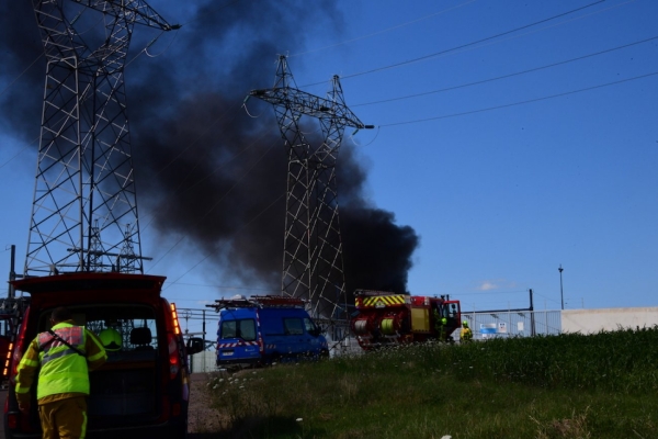 Impressionnant incendie à la centrale électrique de Montchanin 
