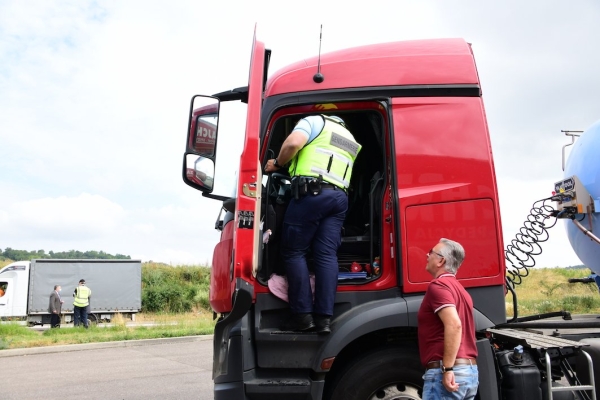 La gendarmerie de Saône et Loire a renforcé les contrôles sur les routiers étrangers empruntant la RCEA