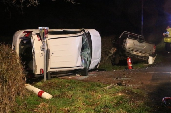 Quatre blessés dans une violente sortie de route 