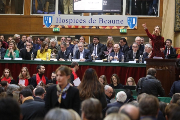 Les enchères s’envolent, jusqu'à +50%, à la 159e vente des vins des Hospices de Beaune et 260.000 euros pour la pièce des Présidents