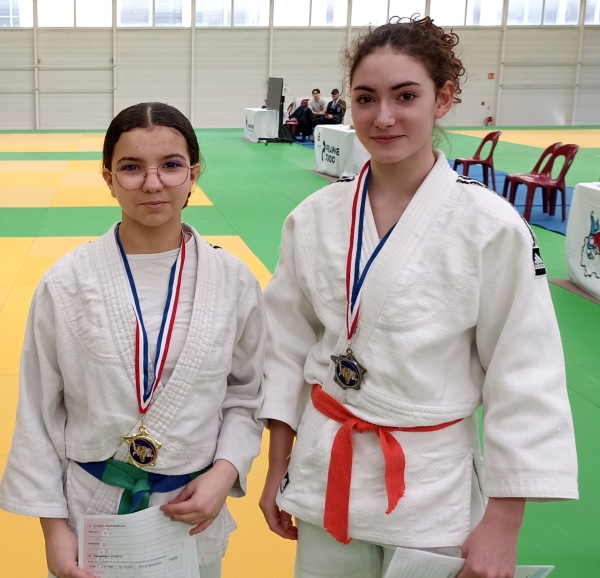 Assia SAFI et Candice CARILLON  qualifiées pour la Coupe de France Minimes 