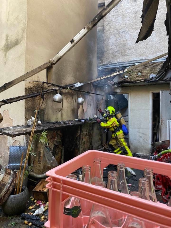 Plus de peur que de mal après un début d'incendie derrière un restaurant de la rue du Blé à Chalon 