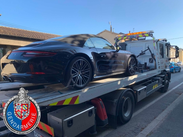 La Porsche 911 filait à 155 km/h en zone 50 à Saint Symphorien d'Ancelles