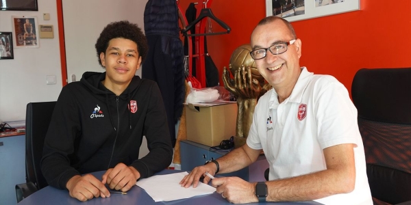 ELAN CHALON - Un premier contrat "pro" pour le jeune Kyshawn George