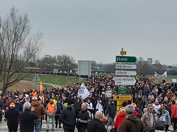 RETRAITES - JOUR 6 - La barre des 10 000 participants franchie à Chalon ? 