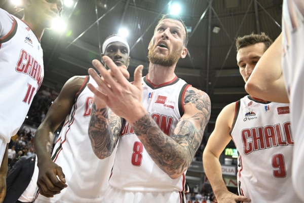 ELAN CHALON - PLAYOFFS - Et de 1 face à Angers devant le public du Colisée 