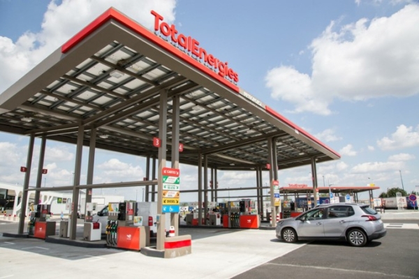 TotalEnergies prolongera le plafonnement à 1,99 euro des carburants au-delà de fin 2023