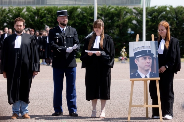 Une cérémonie militaire inédite pour les greffiers de la promotion dijonnaise Arnaud Beltrame