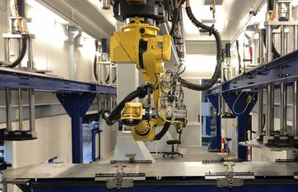 Alfa Laval Packinox, leader mondial des échangeurs de chaleur à plaques, développe son savoir-faire unique au monde avec une nouvelle machine robotisée de soudage laser de haute précision