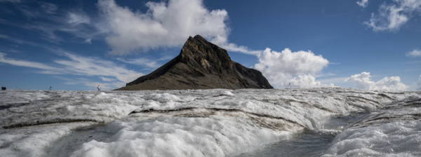 Un col Alpin recouvert par la neige depuis 2000 ans... totalement déneigé 