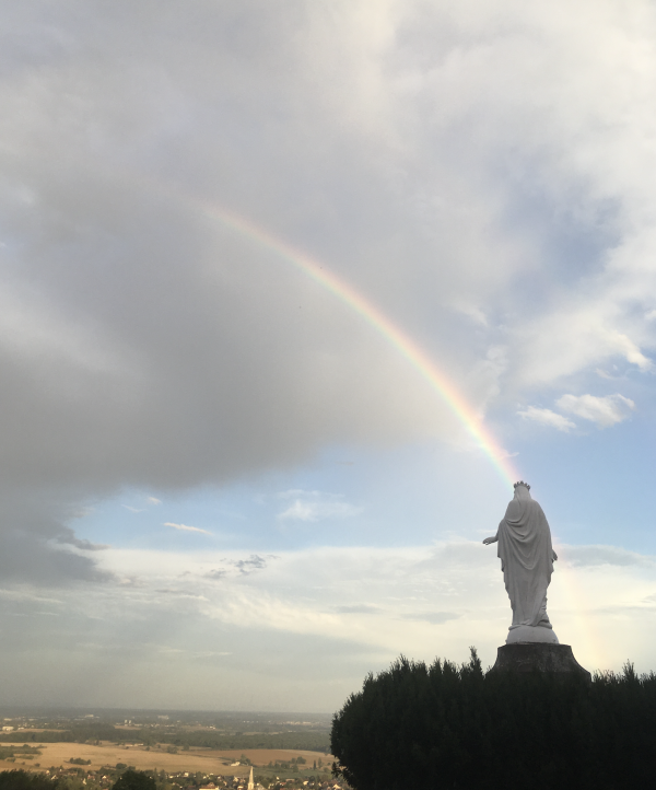 La Madone de Givry s'est illuminée ce lundi soir 