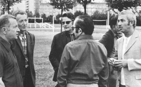 Hommage des Anciens Tangos à un Grand Serviteur du Racing Club Chalonnais