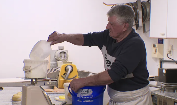 À 78 ans, il revient derrière les fourneaux de sa boulangerie en Saône-et-Loire