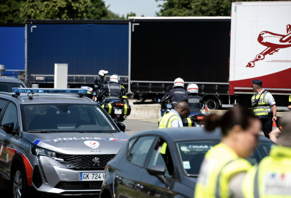 Bruno Le Maire et Gabriel Attal saluent les  excellents résultats obtenus par la Douane et ses partenaires lors de l’opération nationale « Colbert » de lutte contre les trafics illicites de tabacs 