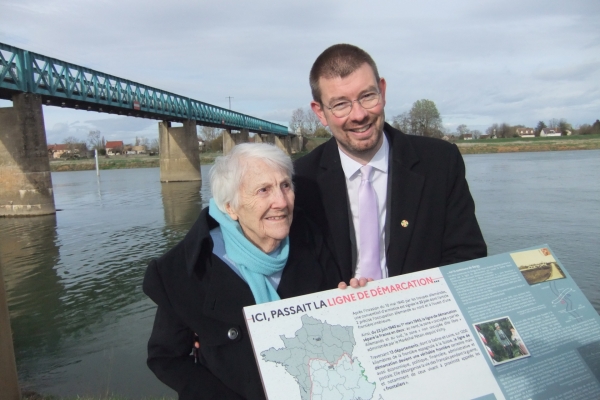 Inauguration d’un pupitre et d’un poteau gravé « ligne de démarcation » à Gergy