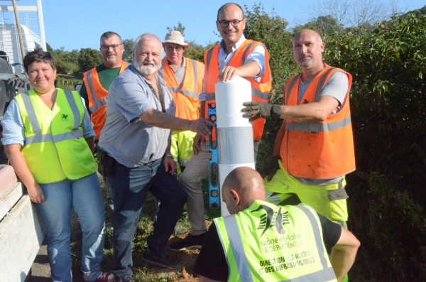 Après un accident en juillet, le département de Saône et Loire renforce la signalétique entre Saint-Jean de Vaux et Saint-Mard de Vaux 