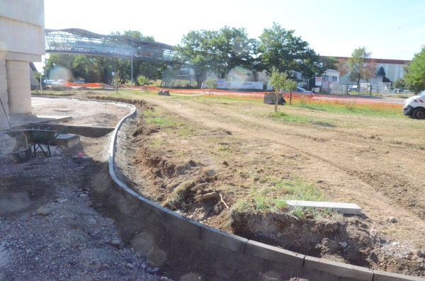 Des travaux d'aménagements extérieurs aux abords de l'IUT de Chalon