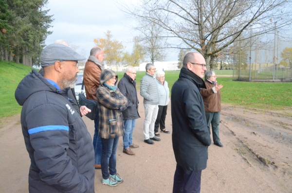 Au stade Léo Lagrange, l'enherbement des terrains de foot dans le viseur 