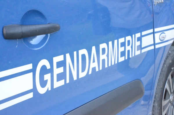 Ils avaient choisi le parking de l'Intermarché, pour être tranquille, pour dealer... Mais les gendarmes sont passés par là !