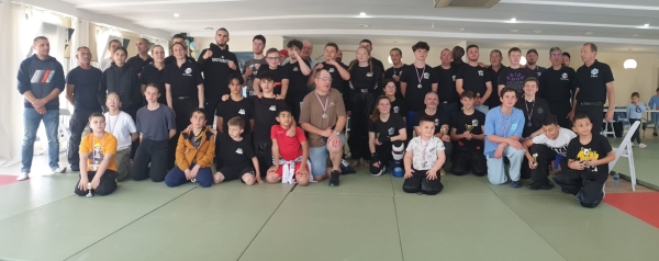 Le Fight Club Chalonnais 71 a organisé un interclubs de boxe américaine 