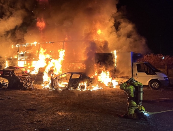 Très violent incendie au garage BMW du Creusot ce mardi matin 