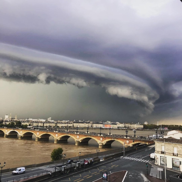 Impressionnants orages de grêle sur le Sud-Ouest