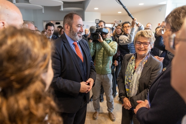 En visite en Bourgogne-Franche-Comté, le ministre de la Santé, François Braun, confirme le positionnement national de Besançon sur les thérapies innovantes