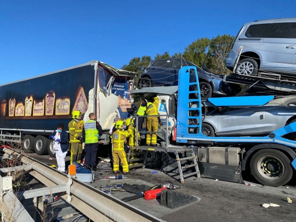 RCEA : Deux poids lourds et deux voitures entrent en collision à l’arrivée sur Montchanin